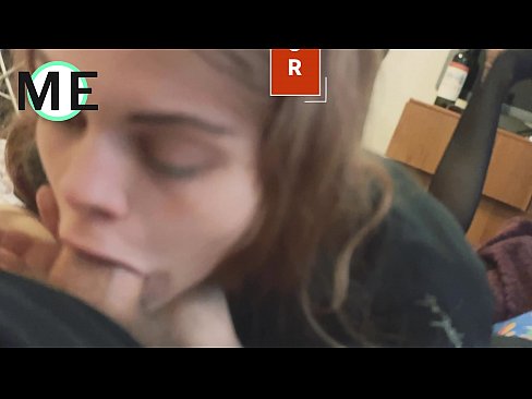 ❤️ Eztarria, galtza urratuak eta takoi urratuak elkartzeko atseginak dira ️ Azal pornoa gugan ﹏